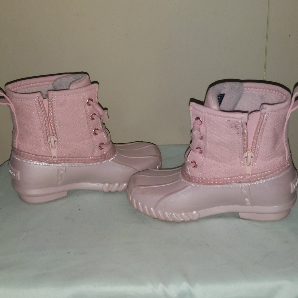 Girls pink duck boots size 10